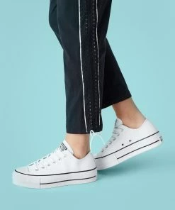 Women's Converse Leather Platform Chuck Taylor All Star Low Shoes White WHITE -converse outlet shop 561680C H 107X1 871f219b af19 48e7 af25 b84a2a9af55f