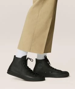 Unisex Converse Chuck 70 Tonal Leather Black BLACK 16 Unisex Converse Chuck 70 Tonal Leather Black BLACK -converse outlet shop A00732C J 107X1 c3244b6b dcaf 4853 96be 33330b696b9f