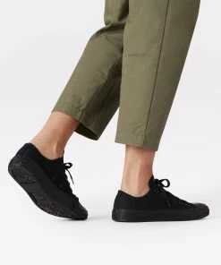 Men's Converse Chuck Taylor All Star Core Low Top Black BLACK -converse outlet shop Men s Converse Chuck Taylor All Star Core Low Top Black M5039 01